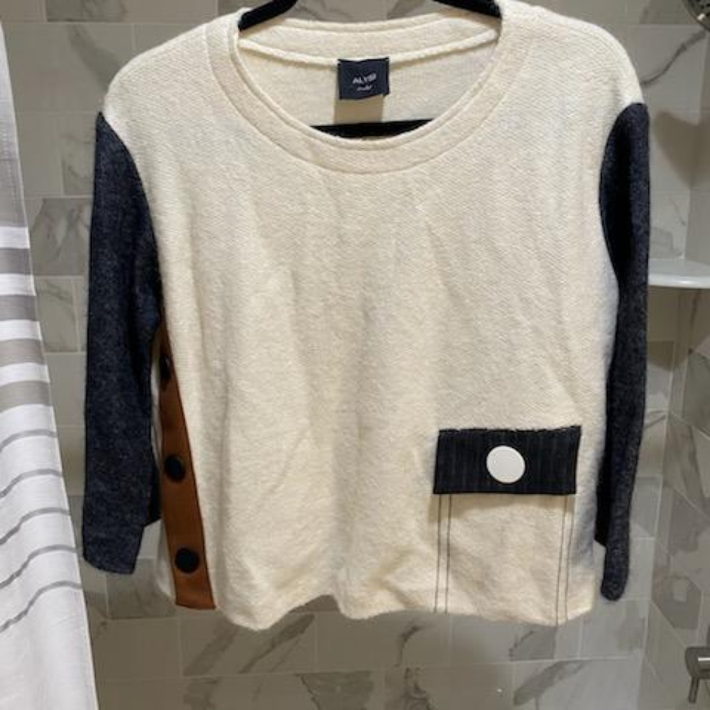 ALYSI brand sweater